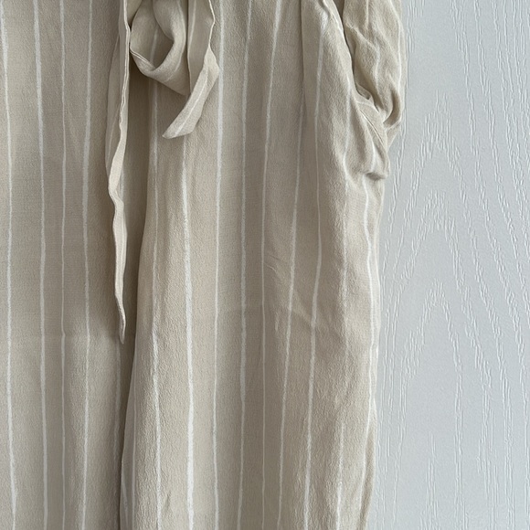 Wilfred Summer Wide Leg Pant trouser airy and light pinestripe. Inseam 22inches - Picture 2 of 7